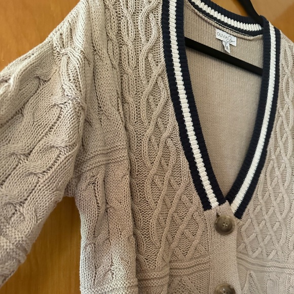 NWOT. Olivia Sky cable knit sweater - Picture 3 of 4